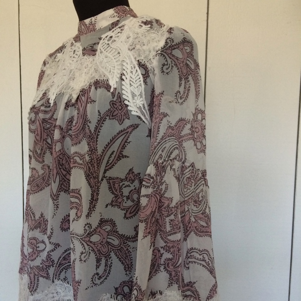 NWT Loft Paisley Lace Serena Blouse Size XS